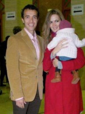 Víctor Puerto y su mujer Noelia, ejercen de papas