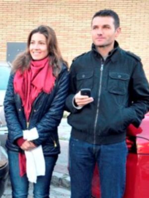 Manuel Díaz El Cordobés  ejerce de cartero real para los niños enfermos de Sevilla