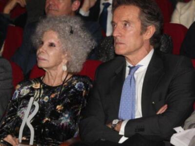 La duquesa de Alba premiada por Onda Cero