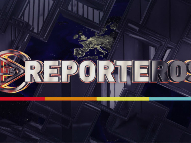 El logotipo de "Los Reporteros" se encuentra en el centro, con un fondo oscuro y texturas geométricas.