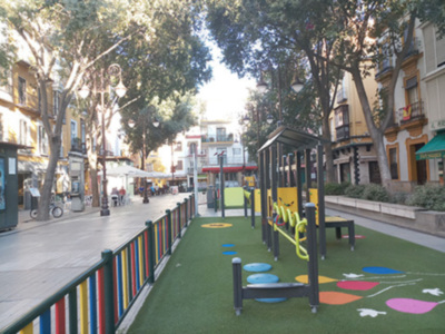 Han pasado ya 5 meses y siguen cerrados los parques infantiles de Sevilla