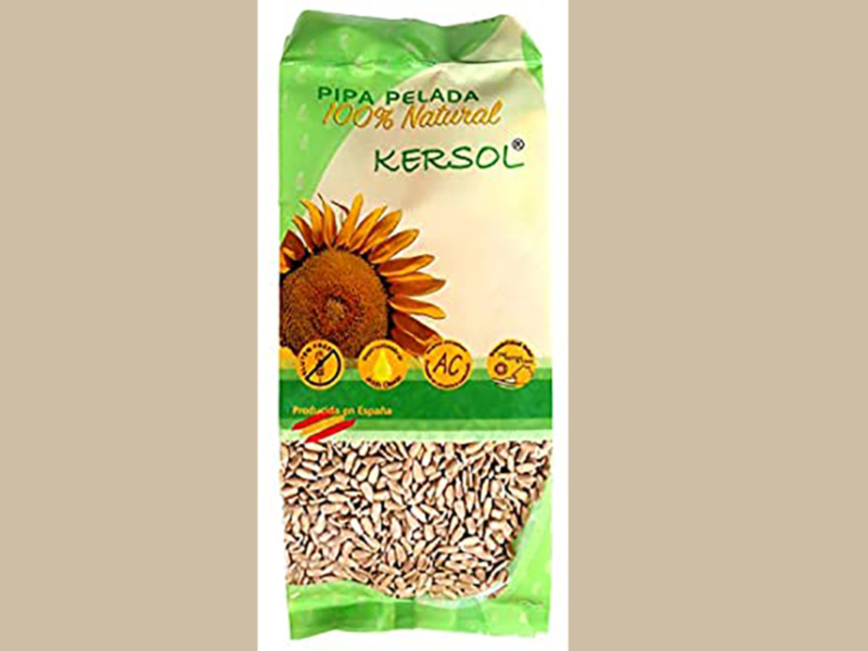 Bolsa de pipas peladas 100% naturales de Kersol, con una flor de girasol en el logotipo.