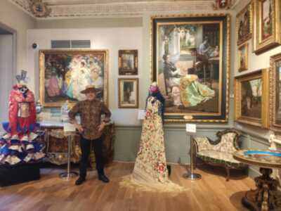 La moda y la pintura costumbrista andaluza de los siglos XIX y XX, diálogo de cuadros y diseños de moda en Casa Fabiola