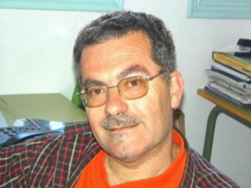 Juan Mellado periodista y director del Centro de Adultos de Chipiona