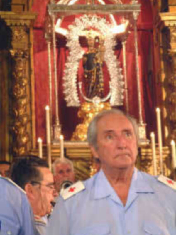 Homenaje a Enrique García Muñoz, director banda de la Cruz Roja de Sevilla .