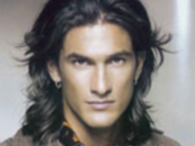 Hugo Salazar firmara discos con obsequio en Sevilla, Marbella y Madrid