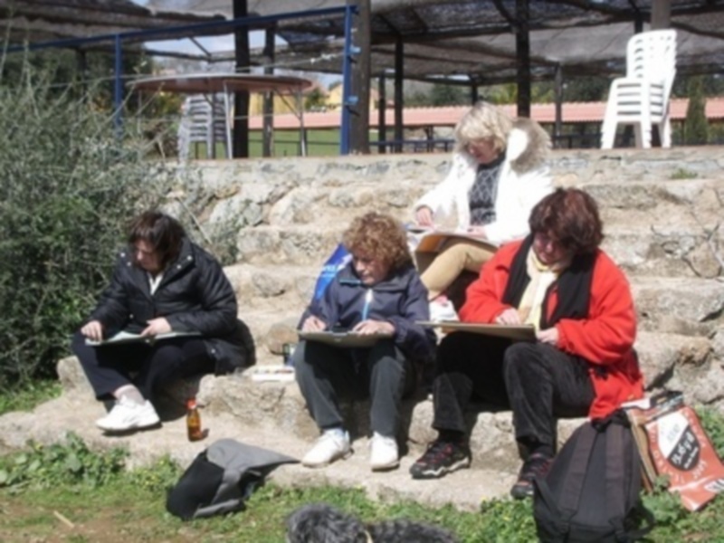 Gines: alumnos de los cursos municipales de pintura perfeccionan sus técnicas en la sierra