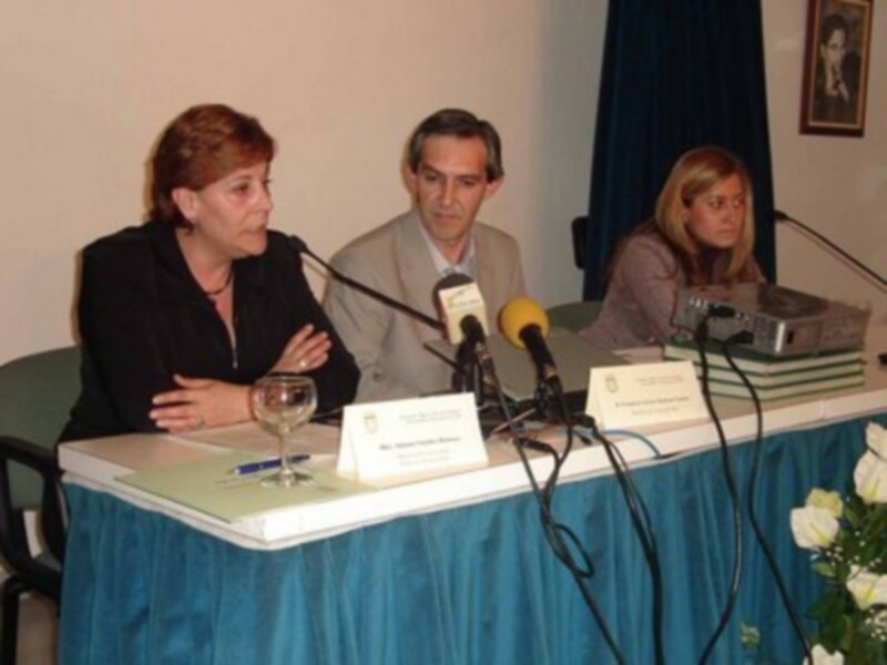 La diputada provincial de Políticas de Igualdad inauguró las I Jornadas Mujer y Derecho Laboral en Lora del Río