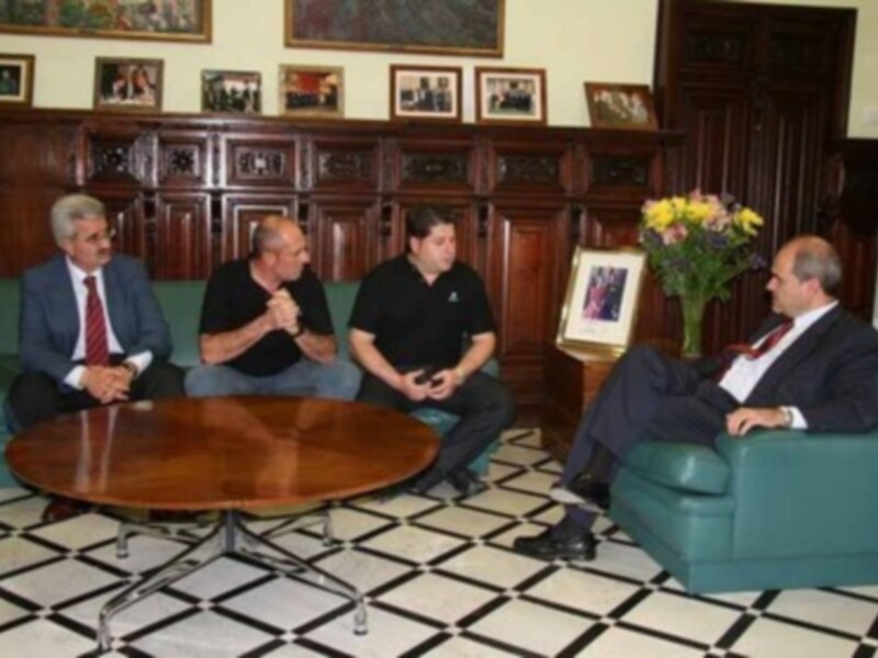 El Presidente de la Junta recibió a los montañeros de la expedición Andalucía Everest