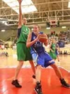 Avenida devolvió el golpe a Hondarribia y el sábado, en Salamanca, se jugarán la final (50-69)