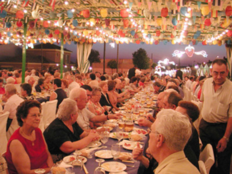 Un Festival Taurino y la actuación de David Civera centran la programación de la Feria de Gines para este sábado