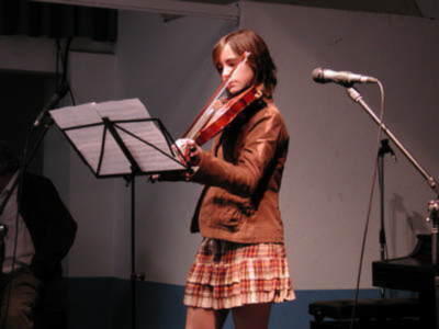 La Audición de Navidad de la Escuela de Música de Gines volvió a llenar el Salón Multiusos