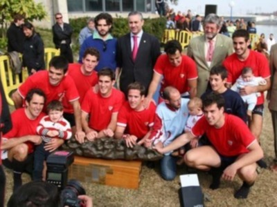 El Sevilla gana la 41ª Regata Sevilla Betis en el derbi más apretado de la historia