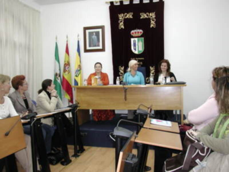 Las asociaciones de mujeres del Aljarafe se reúnen en Gines para preparar su Encuentro Provincial