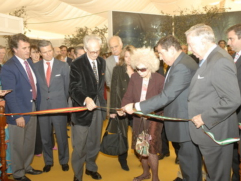 La Duquesa de Alba inauguró Planeta Toro