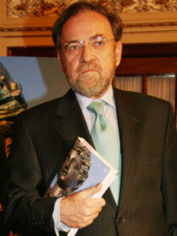 Antonio Burgos gana el premio González-Ruano de Periodismo, por un articulo sobre Rocio Jurado