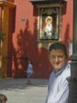 El doctor Francisco Gallardo publicara en enero su primera novela «El rock de la calle Feria».