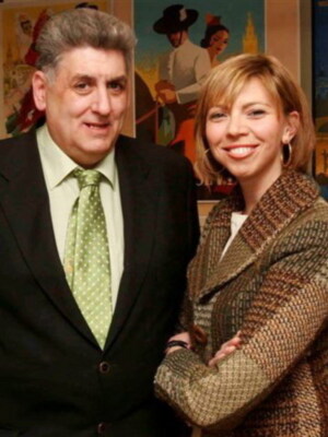 Miguel Gallardo y Marina Bernal hablaran el miercoles en la Universidad sobre Periodismo y Feria de Abril