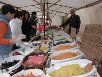 Éxito de público del Primer Mercado Navideño de Gines