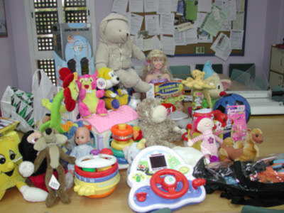 Gines: concluye con gran éxito la recogida de juguetes para los niños de Gambia