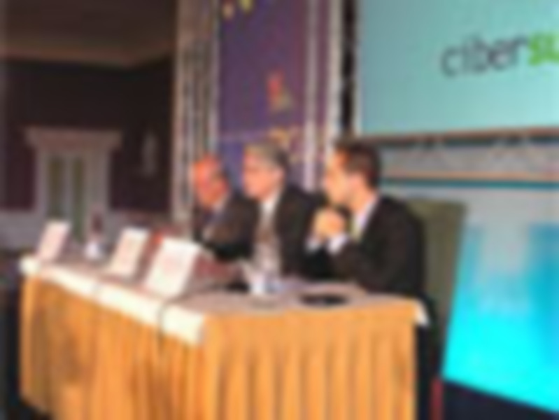 El I Foro de Negocios Business TIC 08 organizado por ETICOM se inauguró con más de 350 asistentes y medio millar de encuentros empresariales
