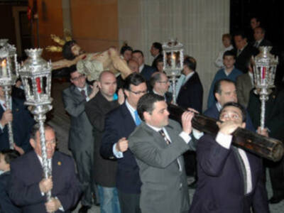 Recordatorio mañana sábado Vía Crucis de  San Román y Sta. Catalina, con la colaboración de las hermandades  de la feligresía.