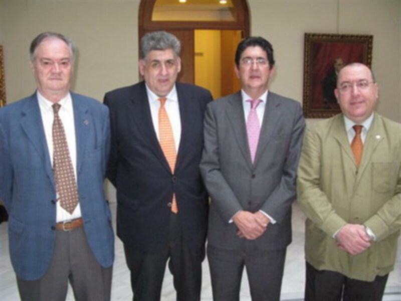 MIGUEL GALLARDO HABLO DE BALONCESTO Y DERECHO EN EL COLEGIO DE ABOGADOS DE SEVILLA