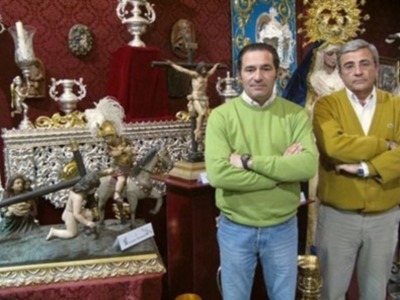«El barroco hecho arte» del imaginero de Triana Francisco Rodríguez en la tienda «Pasión Cofrade Sevilla» de Paco Gomez