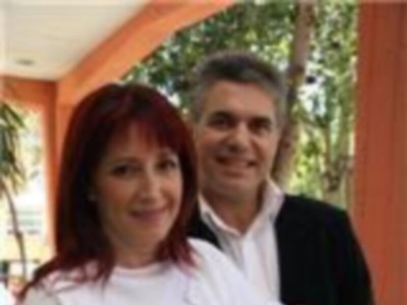 AGUSTIN BRAVO Y SUSANA ABAD PRESENTAN A SU PRIMERA HIJA, ALEJANDRA MARÍA