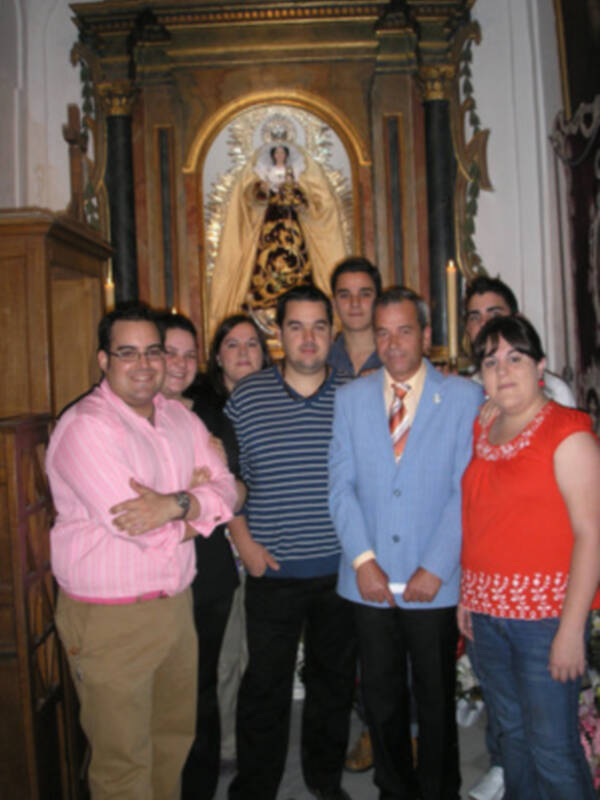 El Grupo Joven de la Hermandad de Rosario de Gines recuperó la Misa de la Rosa