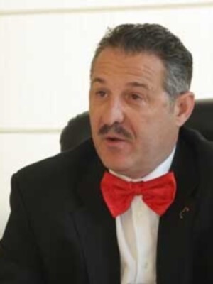 Díaz del Río es reelegido decano de los arquitectos sevillanos por 866 votos frente a los 738 de la candidatura de Babiano