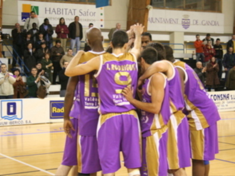 El Aguas de Valencia Gandia consigue la salvación.