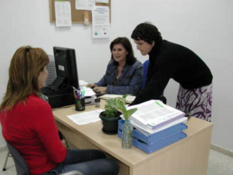 Gines: un novedoso programa favorece la inserción laboral a través de experiencias profesionales para el empleo