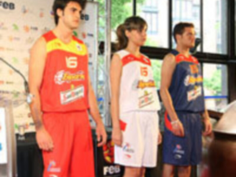 FEB y Li-Ning presentan la línea de ropa "Selección 2008"