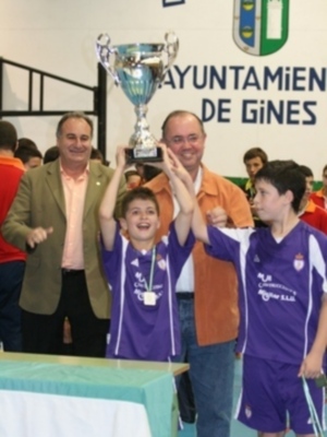 El Fundación Real Jaén se adjudicó en Gines el Campeonato de Andalucía infantil de fútbol-sala