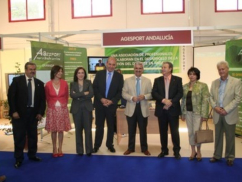 La Junta aprovecha su presencia en la Fiesta del Deporte en Armilla para impulsar la práctica del deporte base y federado 