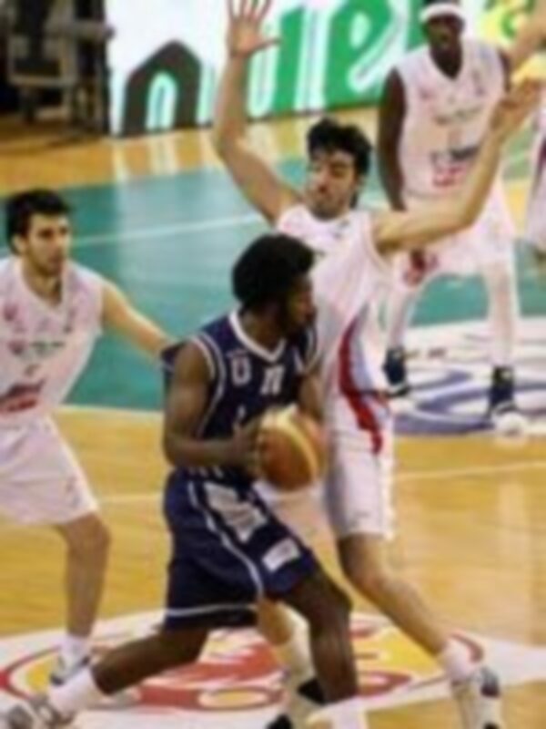 El Illescas Urban CLM asciende a Adecco LEB Oro tras derrotar al Calefacciones Farho Gijón (78-68)