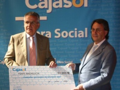 Cajasol entrega a FEAPS-Andalucía, el cheque con la recaudación de la Campaña Solidaria de Navidad 2007