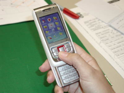 Gines: más de 500 vecinos reciben ya información municipal gratis a través del teléfono móvil