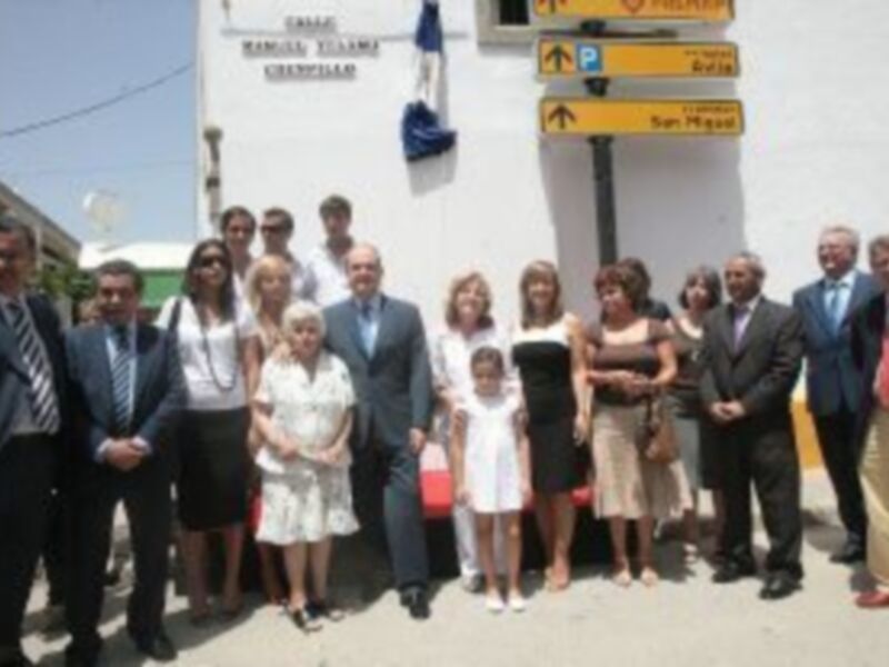 Jerez dedica una calle tras su muerte al periodista Manuel Yélamo