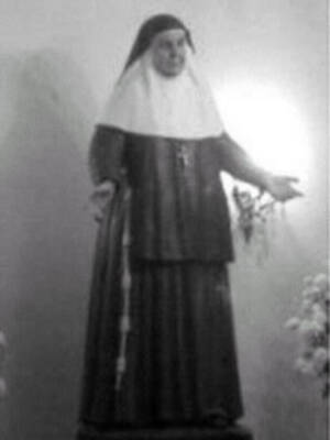 Santa Ángela de la Cruz tendrá un monumento en Cádiz, Ramos Corona lo realizará por el 25 aniversario de la llegada de las religiosas a Cádiz. Aún se desconoce su ubicación.