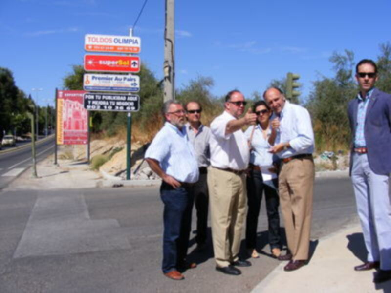 La Delegada Provincial de Obras Públicas y Transportes visitó Gines 