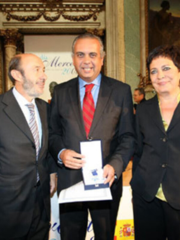 El Ministerio del Interior entrega la medalla de plata al mérito social a la Fundación Sociocultural del Baloncesto