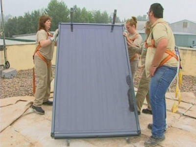 Gines: el Taller de Empleo "Con nuevas energías" comienza la instalación de placas solares en dependencias municipales