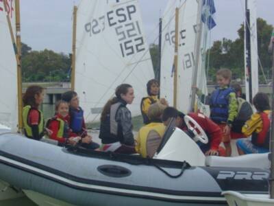 El Trofeo Club Náutico Sevilla de Optimist, entre la capital hispalense y Puerto Real
