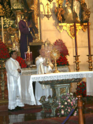 Jubileo en la Hdad. Sacramental Los Gitanos. Don Antonio Hidalgo de los Santos, SdB, comenzó hoy su nueva tarea pastoral, mientras llega el nombramiento como Rector del Santuario.