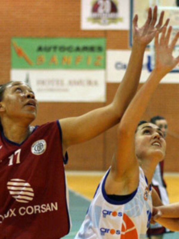 Universitario de Ferrol-Pio XII y Argon Uni Girona-Uni Cajacanarias, puntos de interés de la LF2