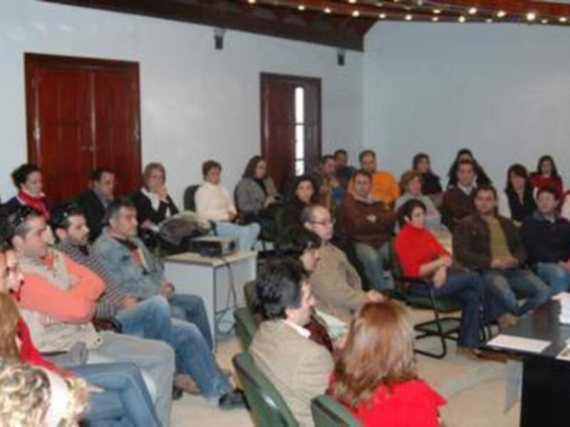 Mancomunidad del Bajo Guadalquivir paga 152.000 euros a 48 jóvenes emprendedores