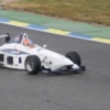 Espectacular estreno de Manu Bejarano al volante de un Fórmula en la Escuela de Emilio de Villota
