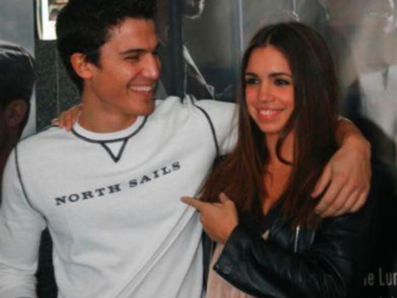 El duro abogado de la serie LEX muy tierno con la chica de "El internado"